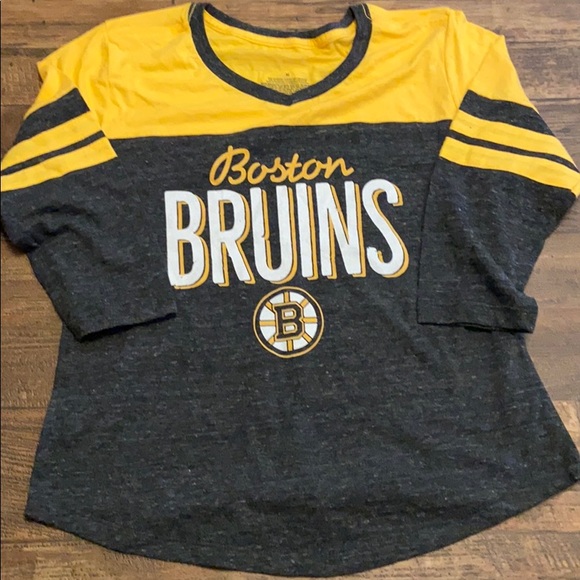 Tops - NWOT Boston Bruins 3/4 sleeve Vneck Shirt
